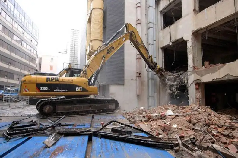 Liên hệ báo giá và tư vấn miễn phí phá dỡ công trình nhà và công trình nhà xưởng ở Hà Nội