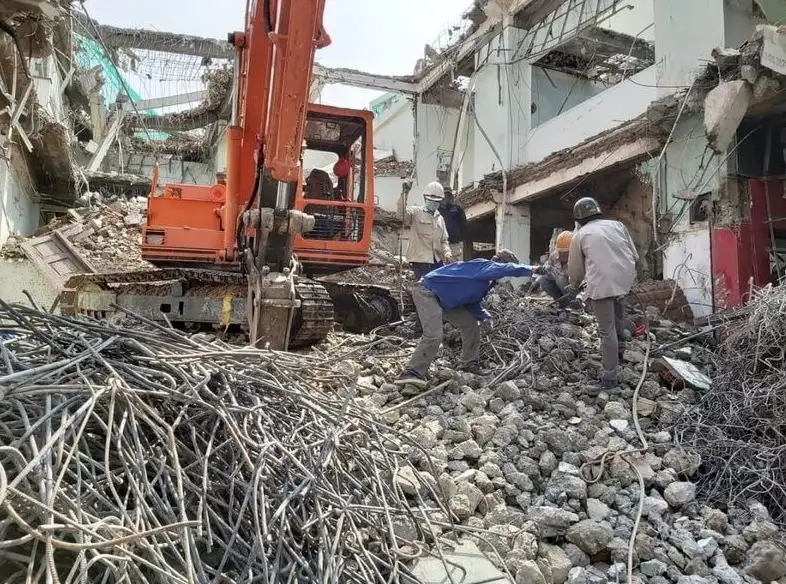 Phá Dỡ Công Trình Nhà Và Công Trình Nhà Xưởng Ở Hà Nội